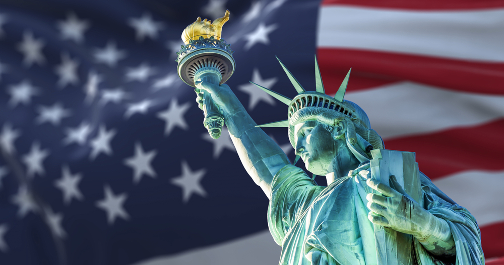 USA flag and Statue of Liberty